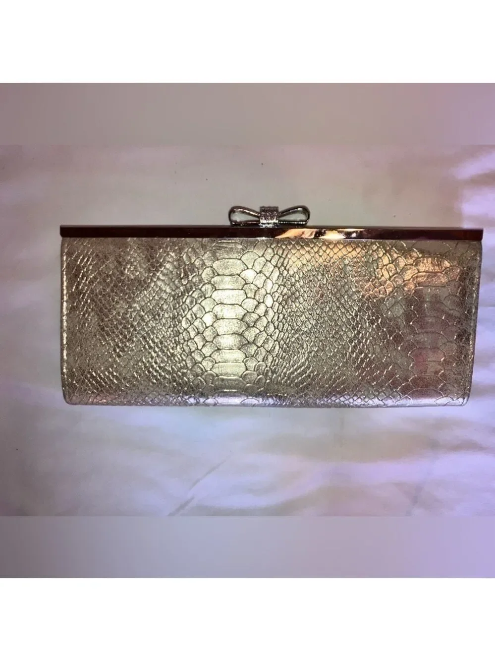 🔥NEW🔥 INC Metalic Gold/Solver Snakeskin Leather Clutch w/Crystal Bow Clasp